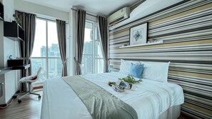 Standard Apartment - Neat Studio Room At Tifolia Apartment (Jakarta)