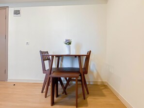 Appartement Standard | Restauration dans la chambre