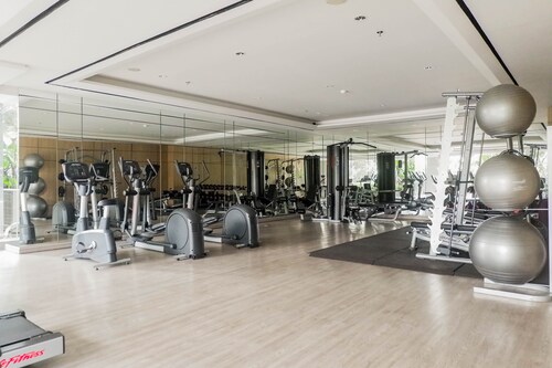 Warm 3Br Direct Access To Mall La Riz Supermall Mansion Apartment