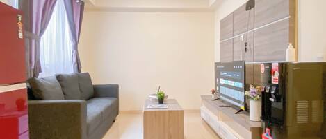 Standard Apartment | Living area