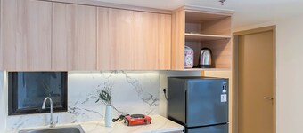 Restful 3Br At Meikarta Apartment