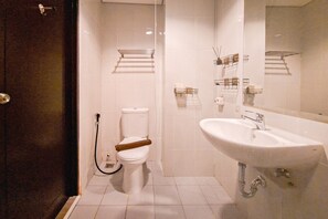 Standard Apartment | Bathroom - Comfy Rustic Studio Apartment At Casa De Parco (Pagedangan)