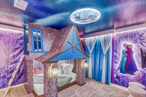 8 bedrooms, iron/ironing board, WiFi, bed sheets