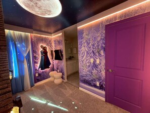 Secador de pelo y toallas