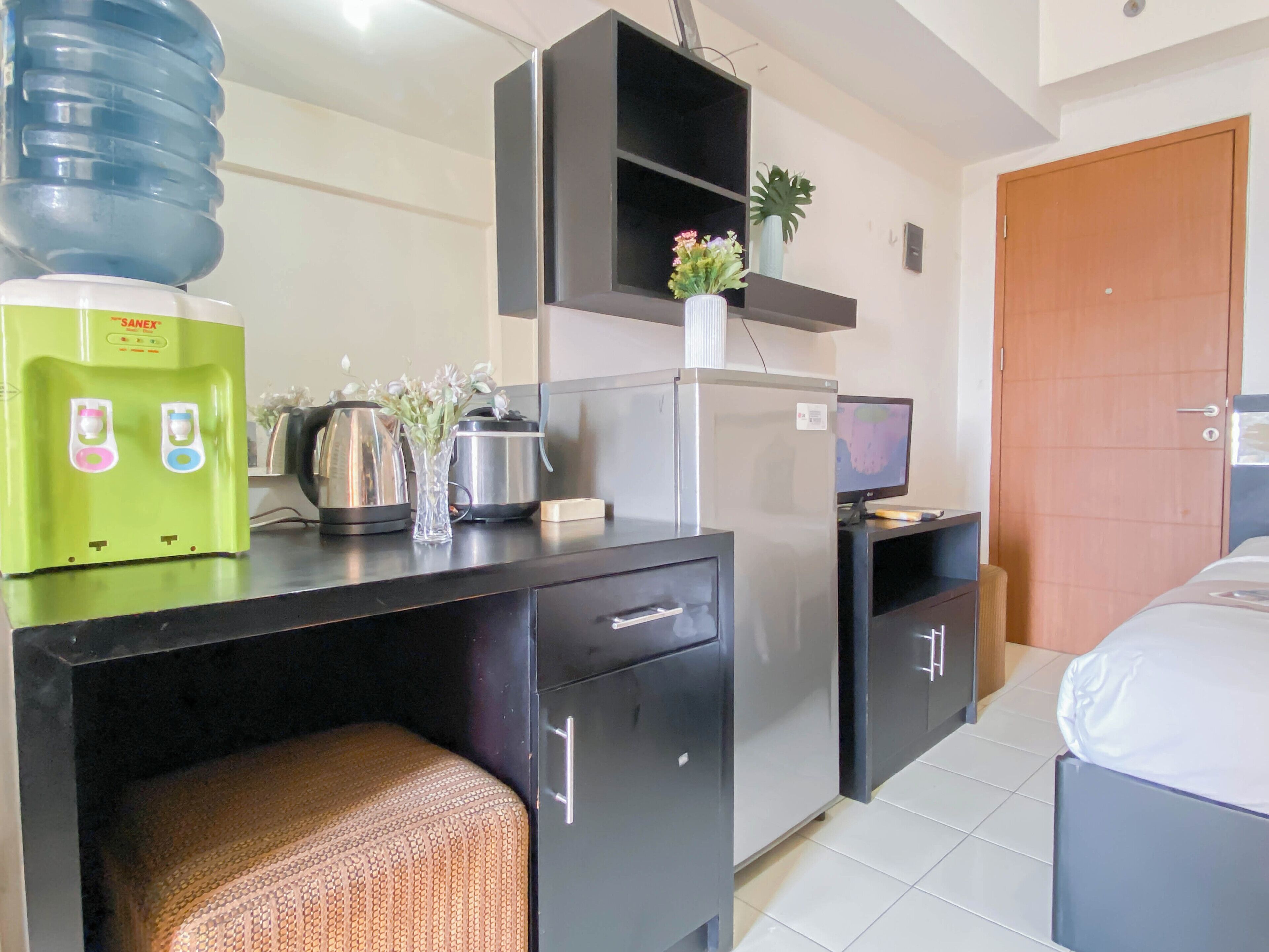 Standard Apartment | Private kitchen | Fridge