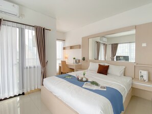 Standard Apartment | Bed sheets - Scandinavian Minimalist 2Br At Tamansari Semanggi Apartment (Jakarta)