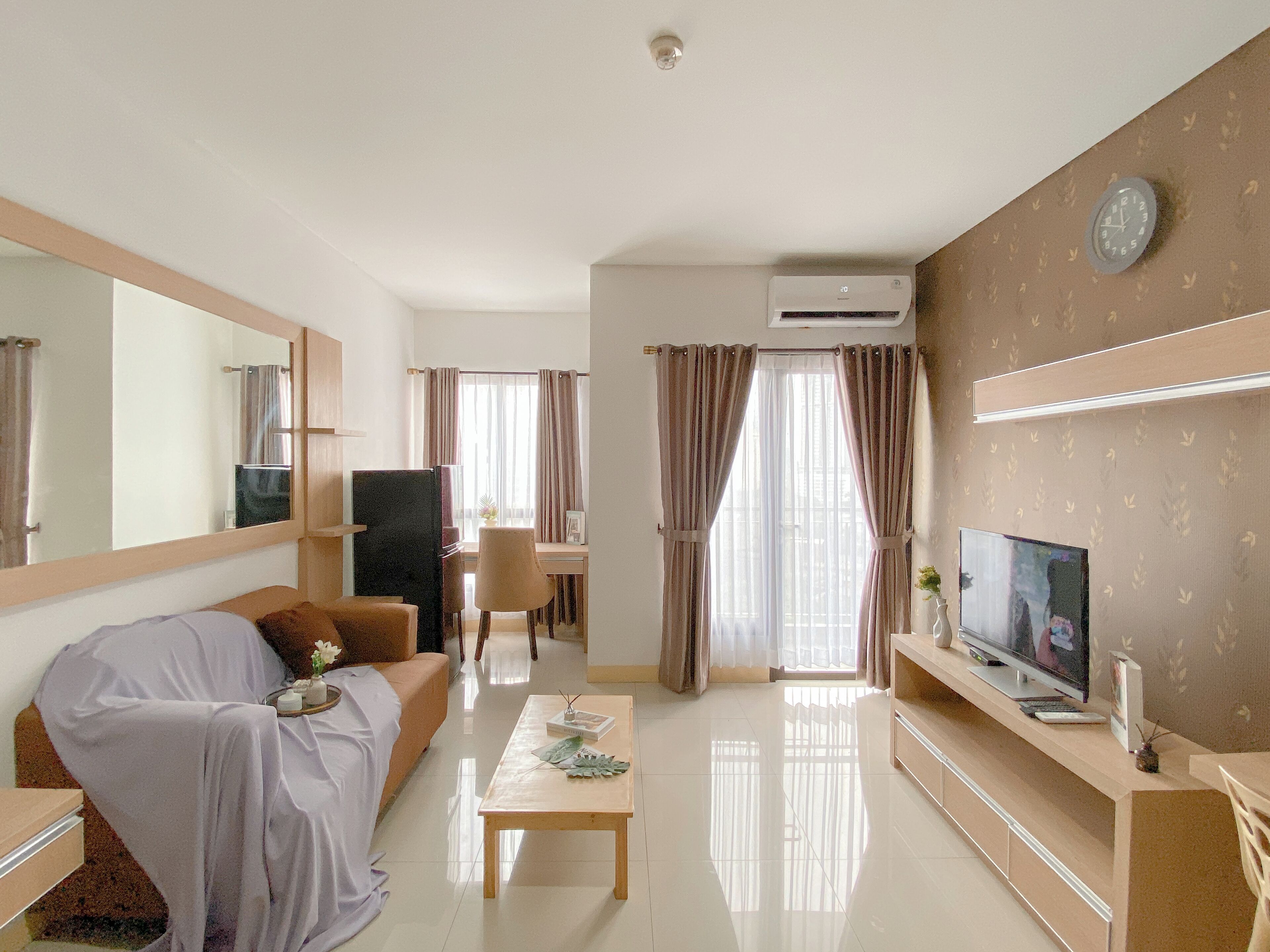 Standard Apartment | Living area