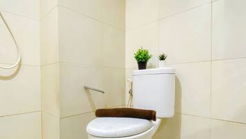 Standard Apartment | Bathroom