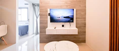 Standard Apartment | Living area