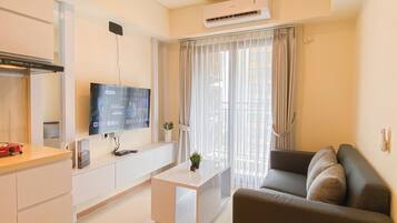 Standard Apartment | Living area