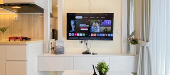 Minimalist Tidy 2Br At Meikarta Apartment