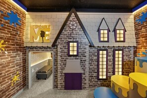 Children’s area - 10 Bedrooms / 8 Bathrooms / Windsor Cay (16203CC) (Clermont)