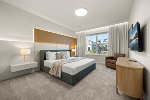 10 chambres, fer et planche à repasser, Wi-Fi, draps fournis