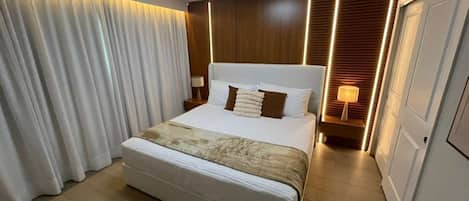 10 dormitorios, tabla de planchar con plancha, wifi y ropa de cama