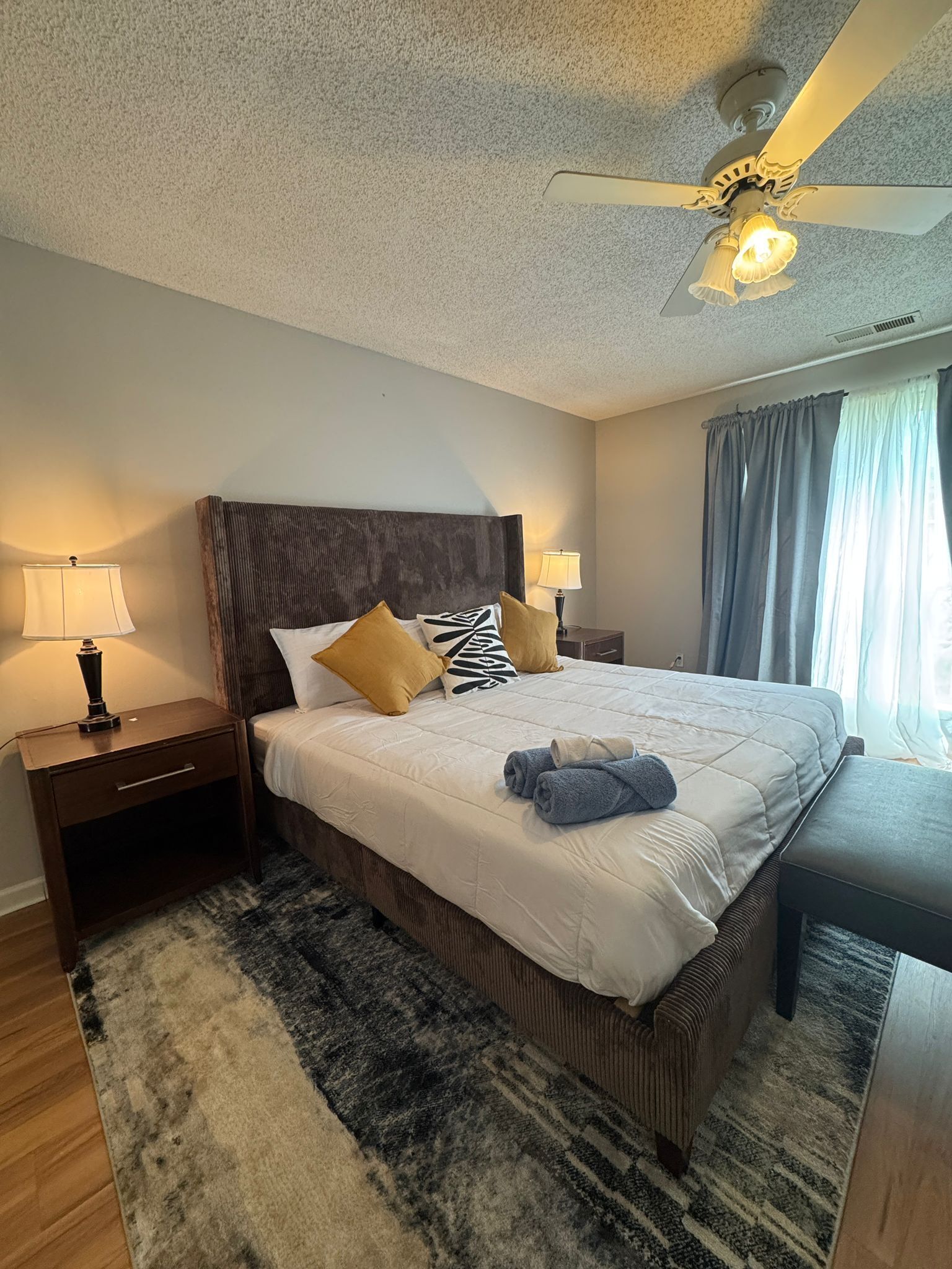 5 slaapkamers, een strijkplank/strijkijzer, gratis wifi, beddengoed