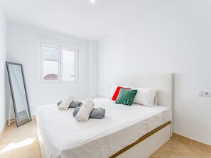 1 dormitorio, tabla de planchar con plancha, wifi gratis y ropa de cama