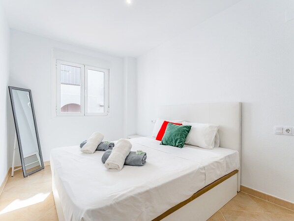 1 bedroom, iron/ironing board, free WiFi, bed sheets