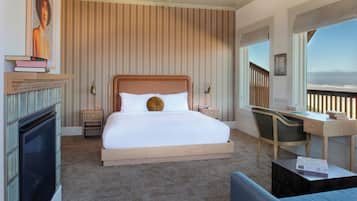 Studio, 1 King Bed with Sofa bed, Balcony, Ocean View | Egyptian cotton sheets, premium bedding, individually decorated