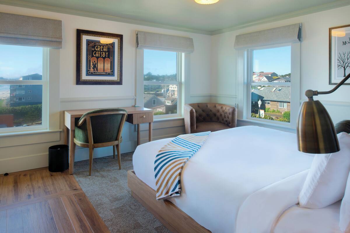 Drama - Oceanview Corner King | Egyptian cotton sheets, premium bedding, individually decorated