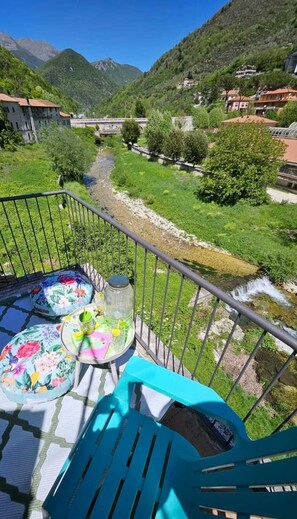 Property grounds - Cozy family home with terraces on the river, surrounded by greenery (Antrodoco)