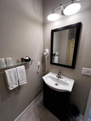 Bathroom | Shower, hair dryer, towels, soap - Haven Point Inn and Gallery (Rock Hall)