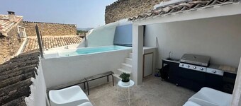 Village house in the heart of the Luberon