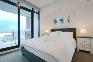 2 bedrooms, iron/ironing board, WiFi, bed sheets - Cosy Retreat - 2BR Apt with Pool, Gym, Steam&Sauna (Adelaide)