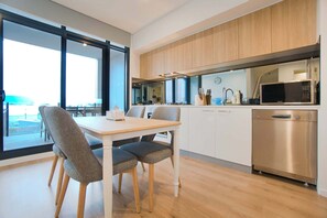 Dining - Cosy Retreat - 2BR Apt with Pool, Gym, Steam&Sauna (Adelaide)