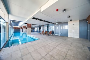 Pool - Cosy Retreat - 2BR Apt with Pool, Gym, Steam&Sauna (Adelaide)