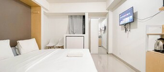 Simple Look Studio (No Kitchen) Near Unhas Bandaraya - Tallasa City Makassar Apartment