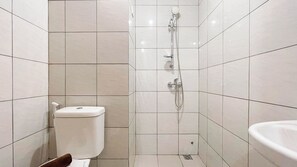 Standard-Apartment | Badezimmer