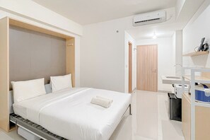Interior - Minimalist Studio (No Kitchen) Near Unhas Bandaraya - Tallasa City Makassar Apartment (Makassar)