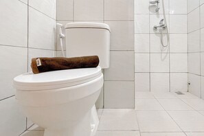 Standard-Apartment | Badezimmer