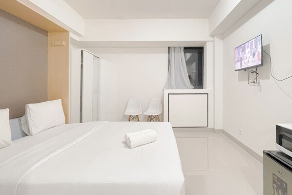 Standard Apartment - Compact Studio (No Kitchen) At Bandaraya - Tallasa City Makassar Apartment (Makassar)