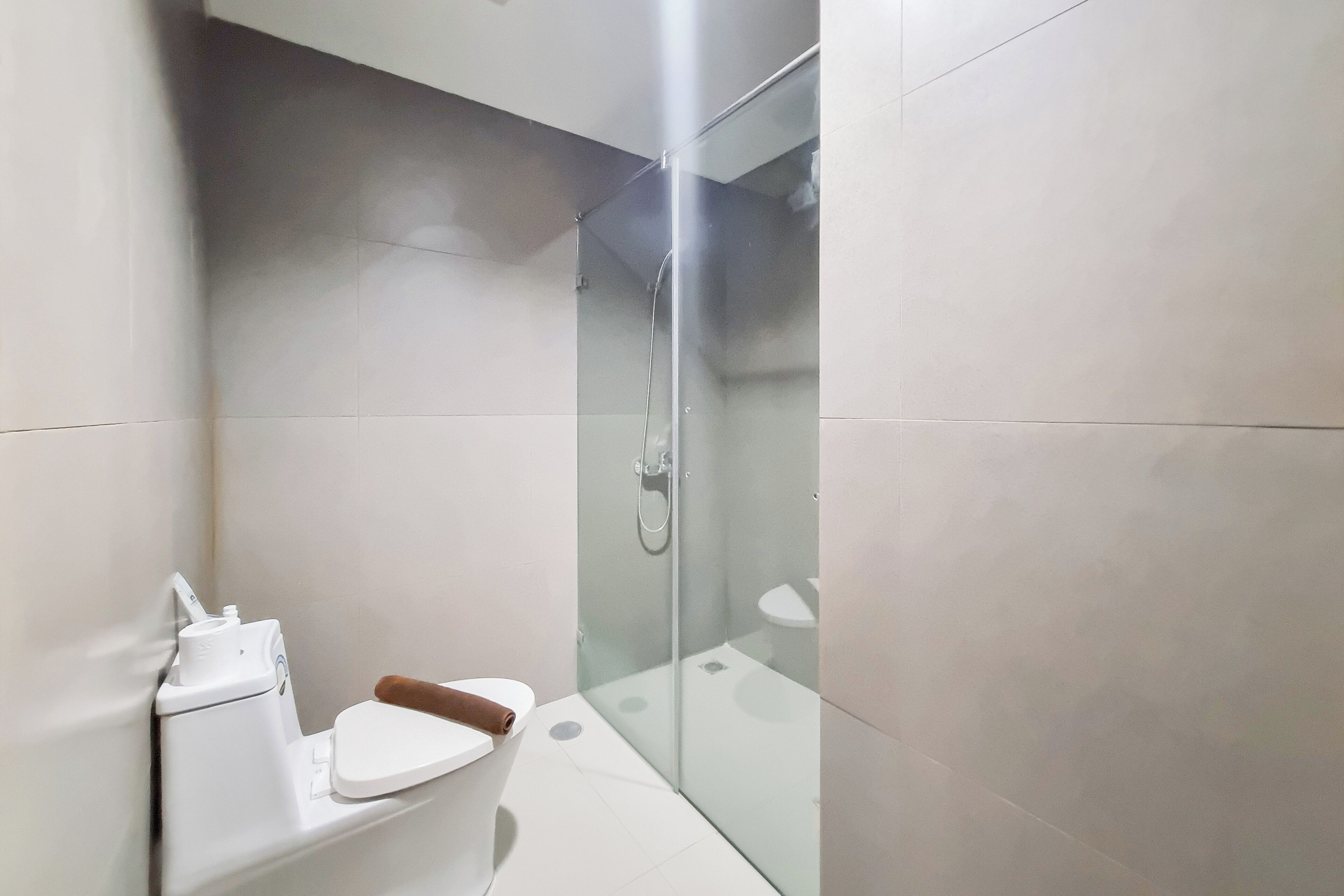 Apartemen Standar | Kamar mandi