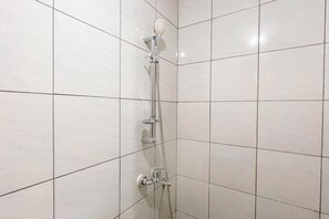 Bathroom - Neat Studio (No Kitchen) At Bandaraya - Tallasa City Makassar Apartment (Makassar)