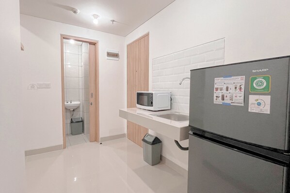Interior - Minimalist 1Br Combined (No Kitchen) At Bandaraya - Tallasa City Makassar Apartment (Makassar)