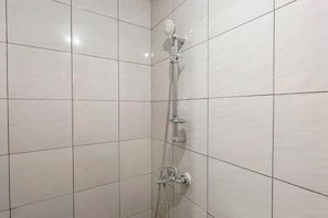 LĂ€genhet Standard | Badrum | Dusch