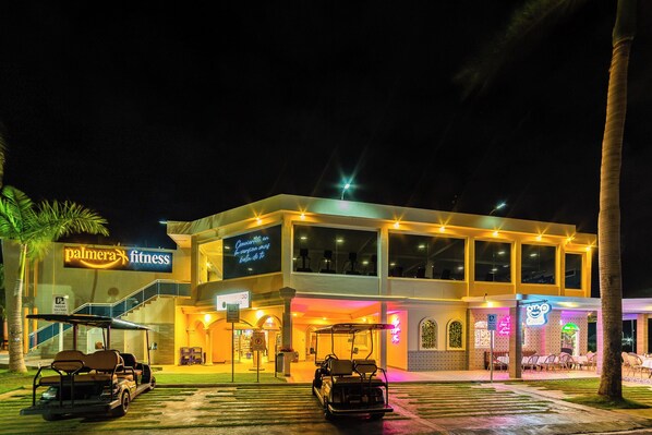 Exterior - Playa Palmera Ocean View Apartments (Punta Cana)