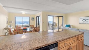 Interior - Surf's Edge 305  Pet Friendly (Ocean City)