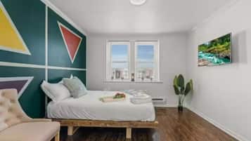 2 bedrooms, travel crib, WiFi, bed sheets