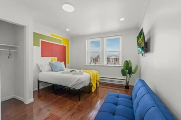 2 bedrooms, travel crib, WiFi, bed sheets