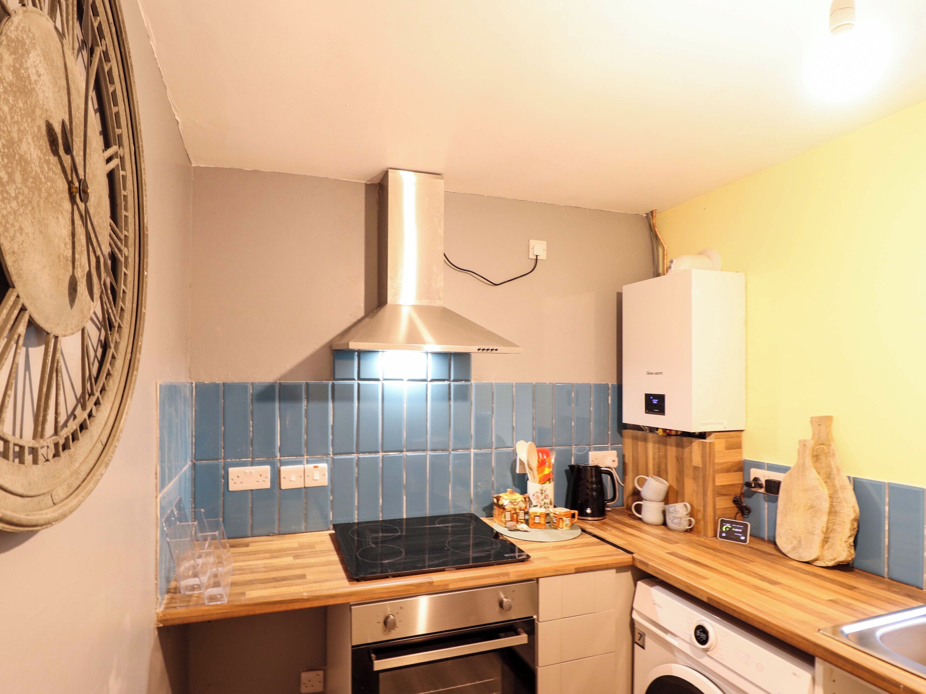 Batterie de cuisine, vaisselle et ustensiles