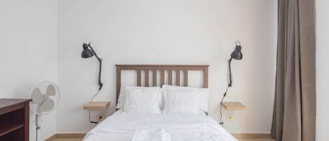 2 habitaciones, cuna de viaje, wifi gratis y ropa de cama