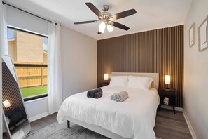 3 makuuhuonetta, silitysrauta/-lauta, vauvan matkasänky, Wi-Fi