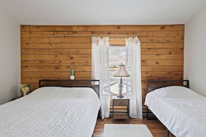 3 Schlafzimmer, Bügeleisen/Bügelbrett, Reisekinderbett, WLAN