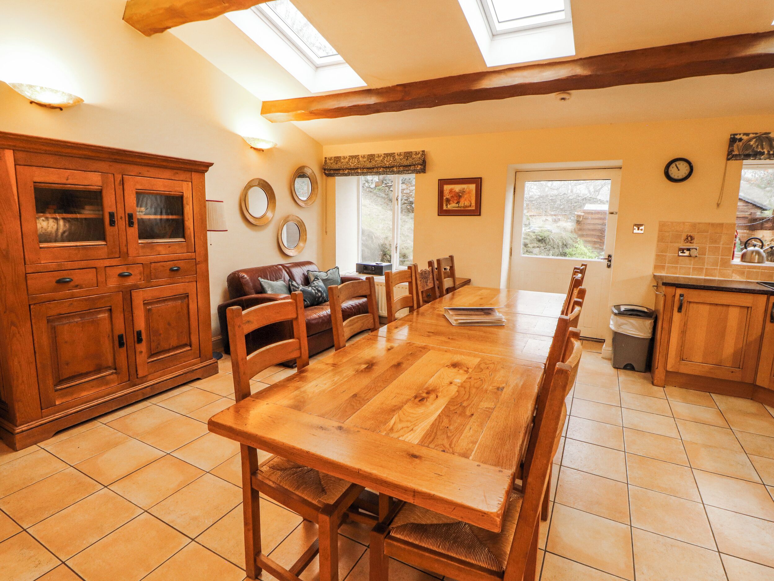 Cottage | Dining