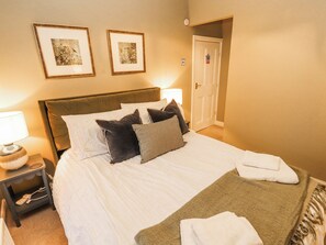 Cottage | 4 bedrooms, individually decorated, individually furnished, free WiFi - Deer How Farm (Penrith)