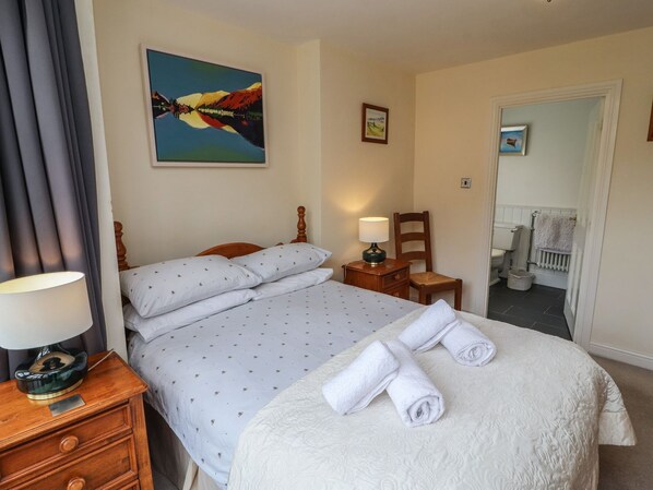 4 室のベッドルーム、客室ごとに異なる装飾、客室ごとに異なるインテリア、WiFi (無料)