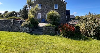 SKYFALL Lodge & Cottage am Wild Atlantic Way im wunderschönen West Cork Irlands